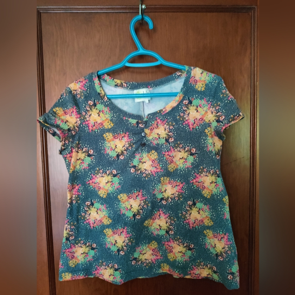 Made in Canada 🇨🇦 Flora Top by Mandala Design
